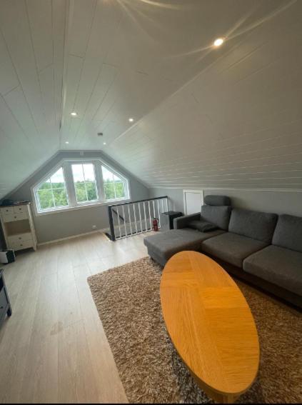 Leilighet Med Gratis Parkering Og Wifi Kristiansund Kültér fotó
